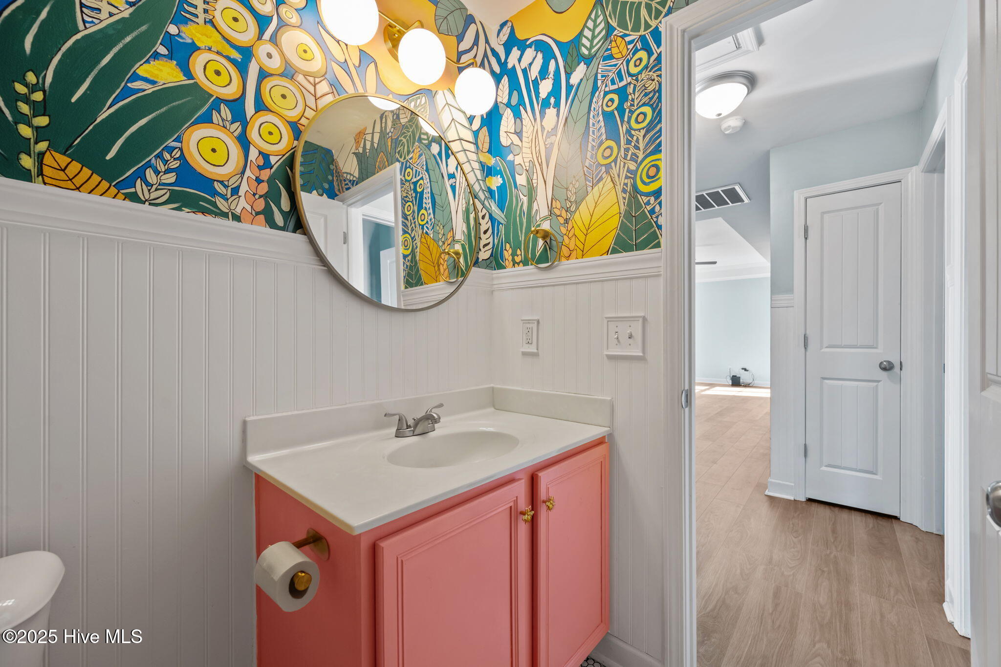 301 Kraft Street Holly Ridge, NC 28445 - Photo 28 of 50 Guest Full Bathroom