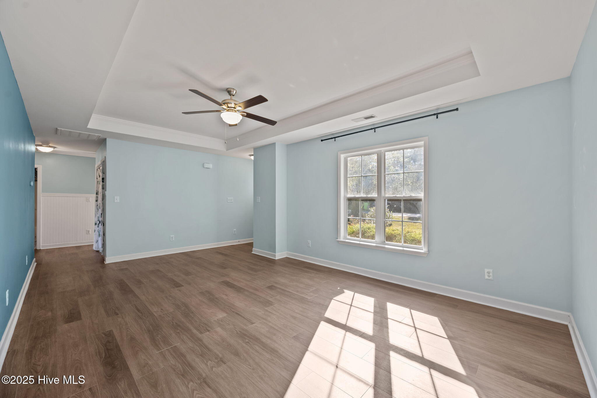 301 Kraft Street Holly Ridge, NC 28445 - Photo 7 of 50 Living Room