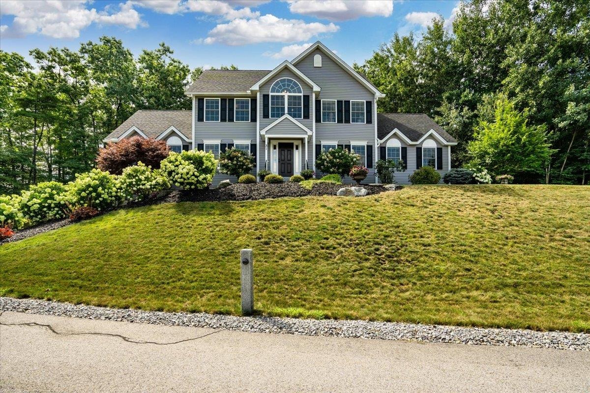 31 Post Road Hooksett, NH 03106 - Photo 1 of 40