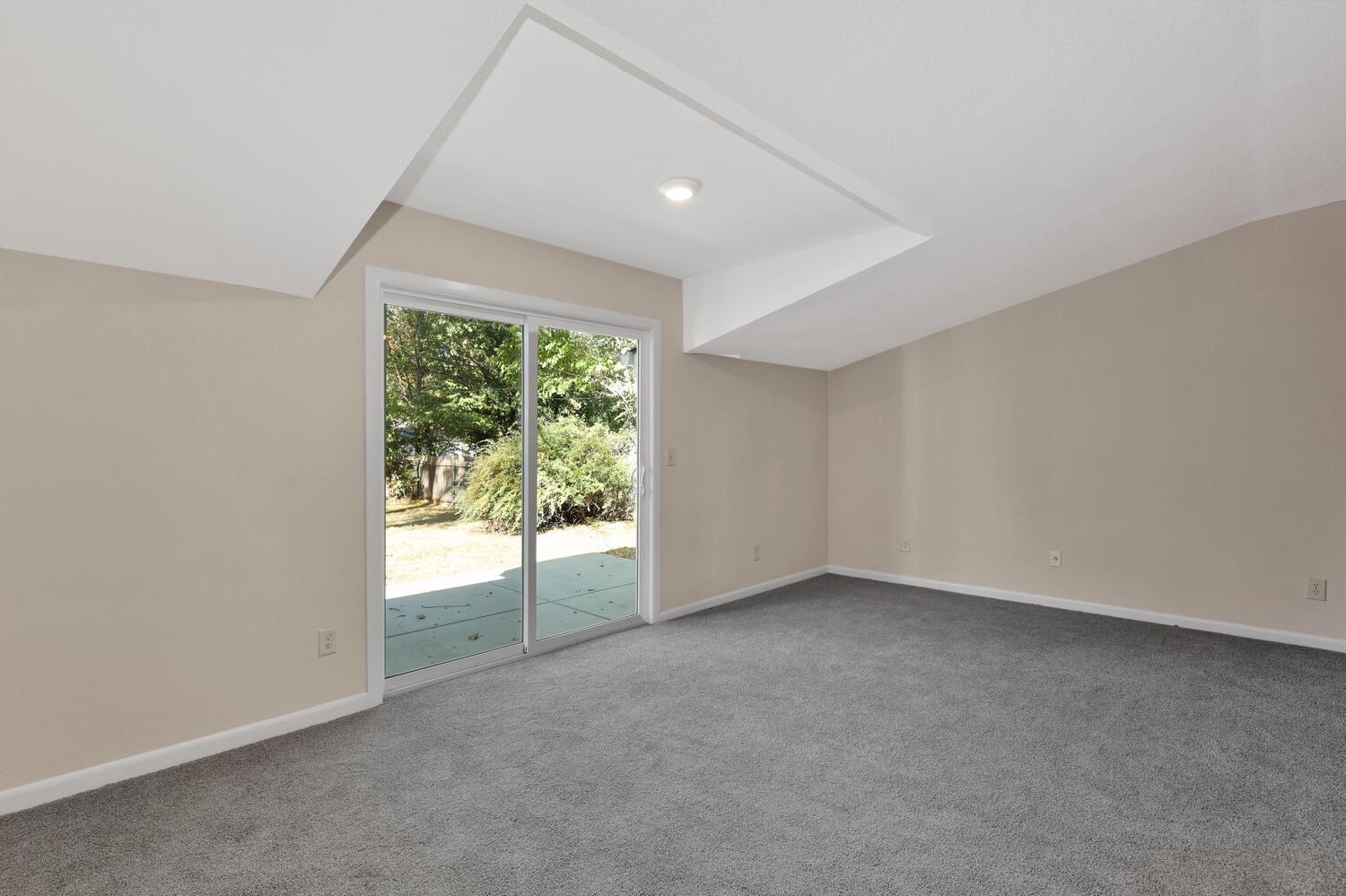 1603 Cron Street Augusta, KS 67010 - Photo 17 of 36