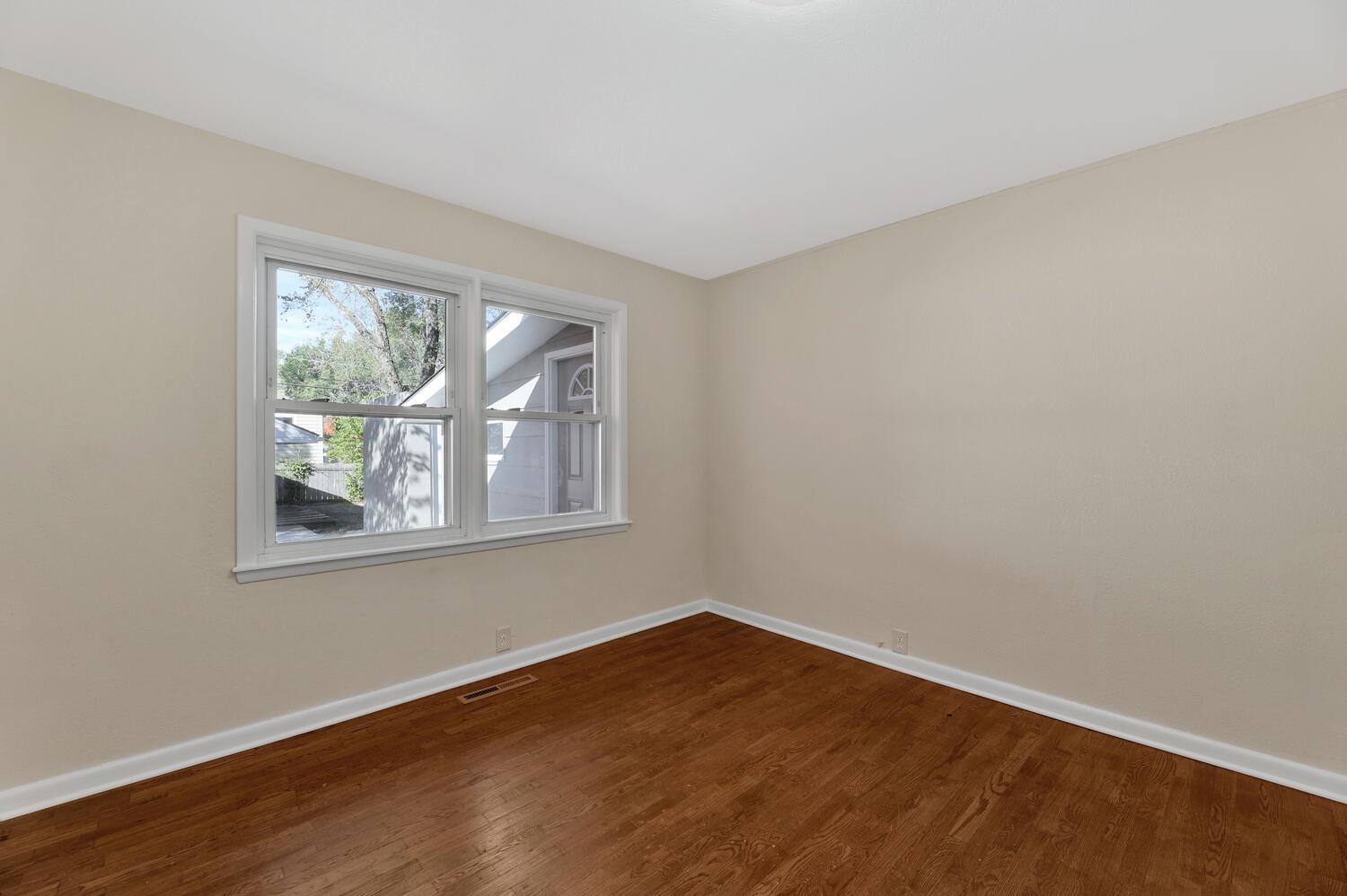 1603 Cron Street Augusta, KS 67010 - Photo 27 of 36