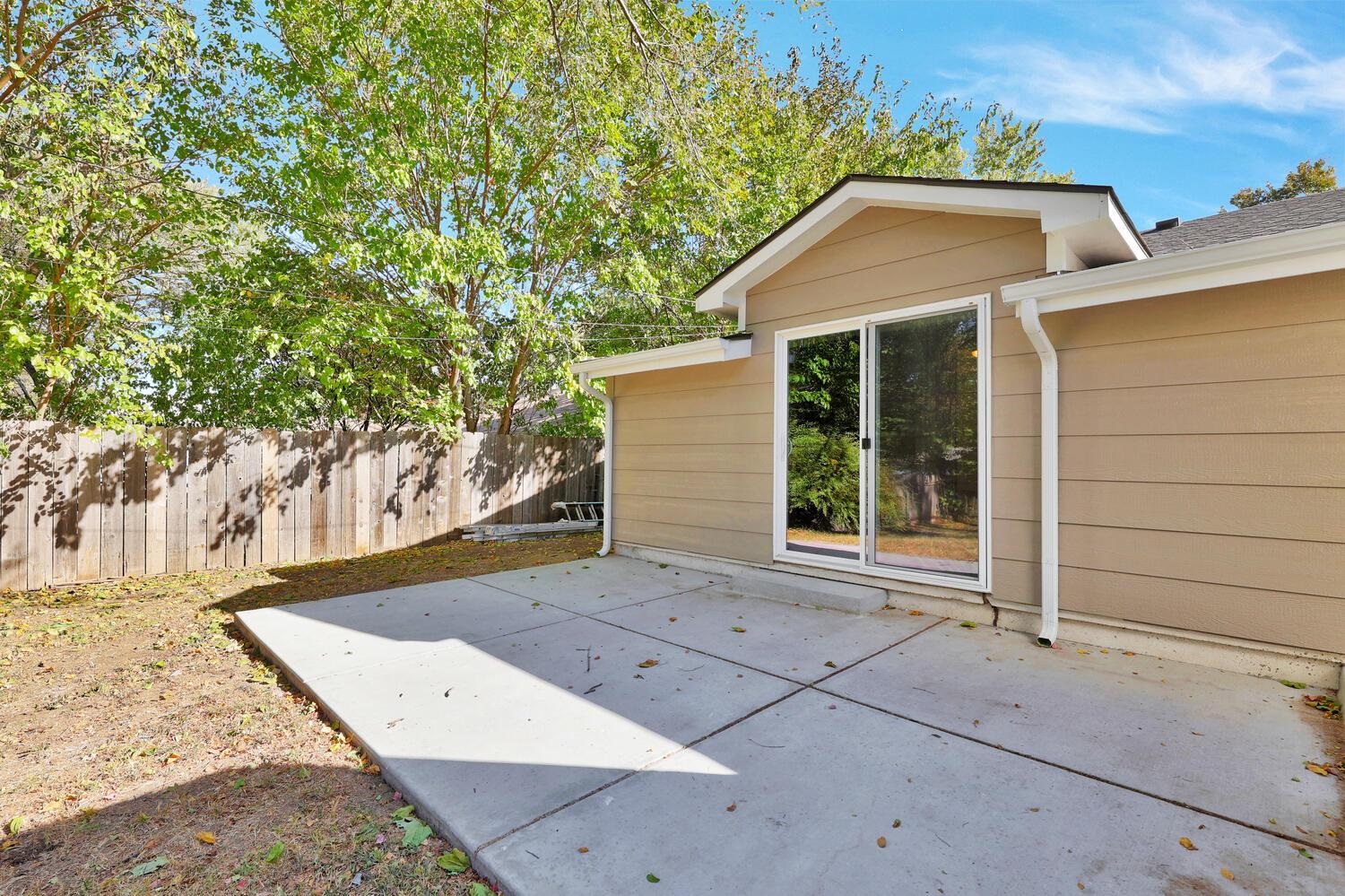 1603 Cron Street Augusta, KS 67010 - Photo 33 of 36