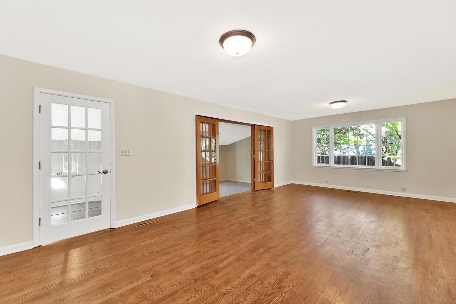 1603 Cron Street Augusta, KS 67010 - Photo 5 of 36