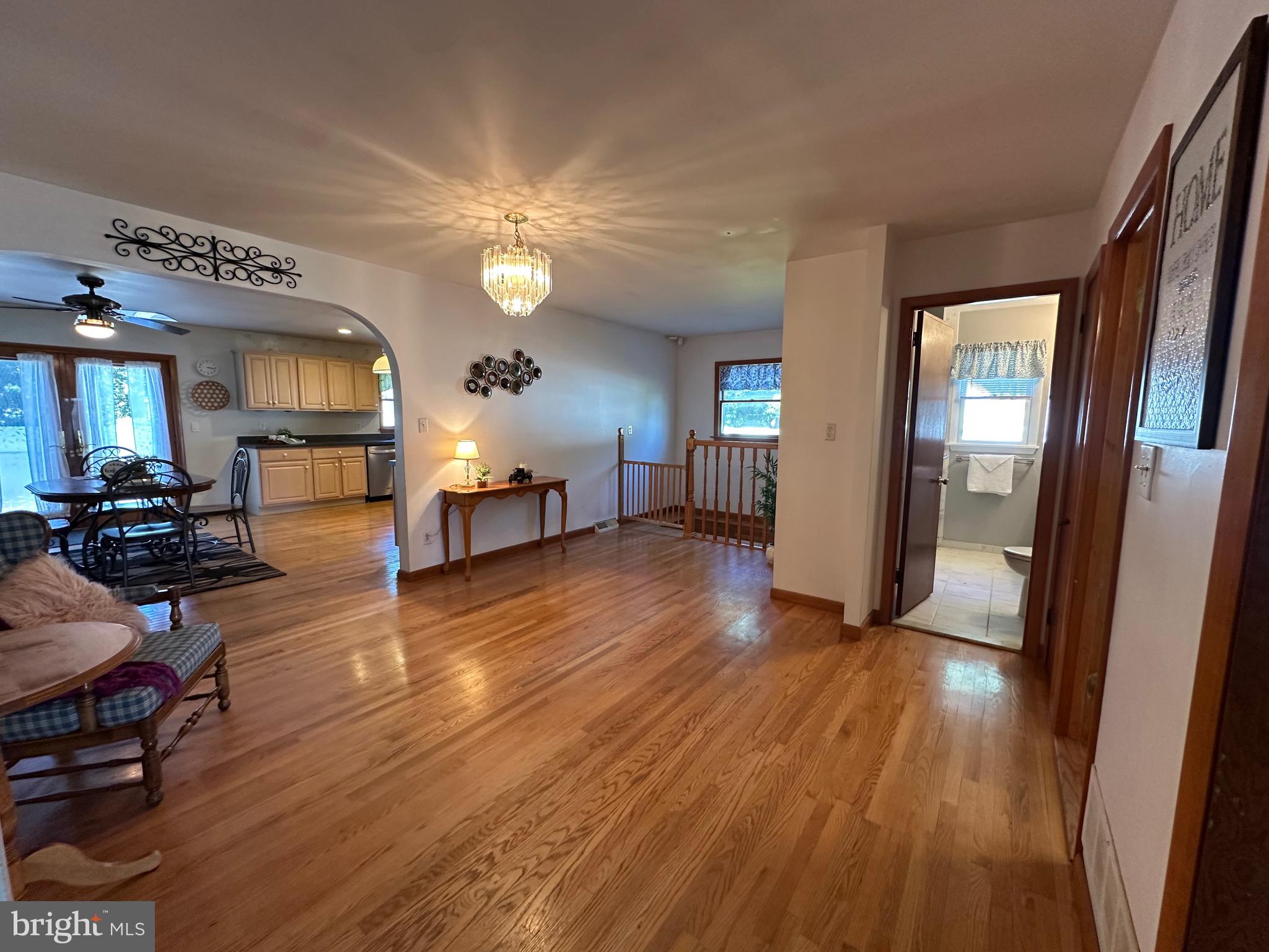 909 Seneca Park Road Baltimore, MD 21220 - Photo 3 of 47 Family Room