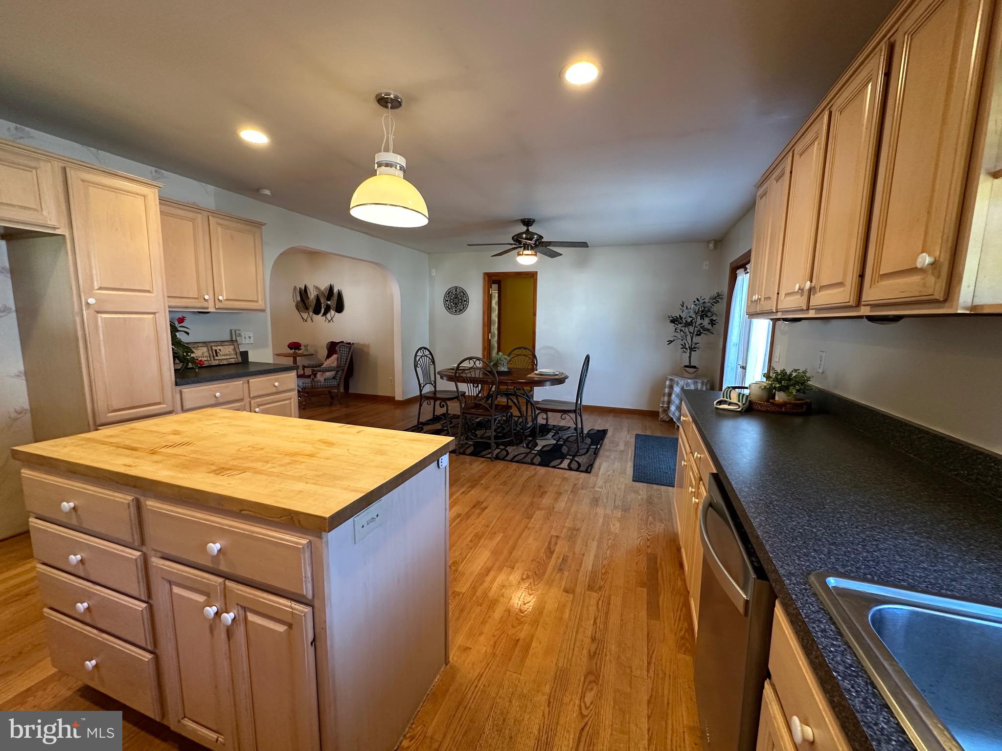 909 Seneca Park Road Baltimore, MD 21220 - Photo 7 of 47 Gallery Image 7