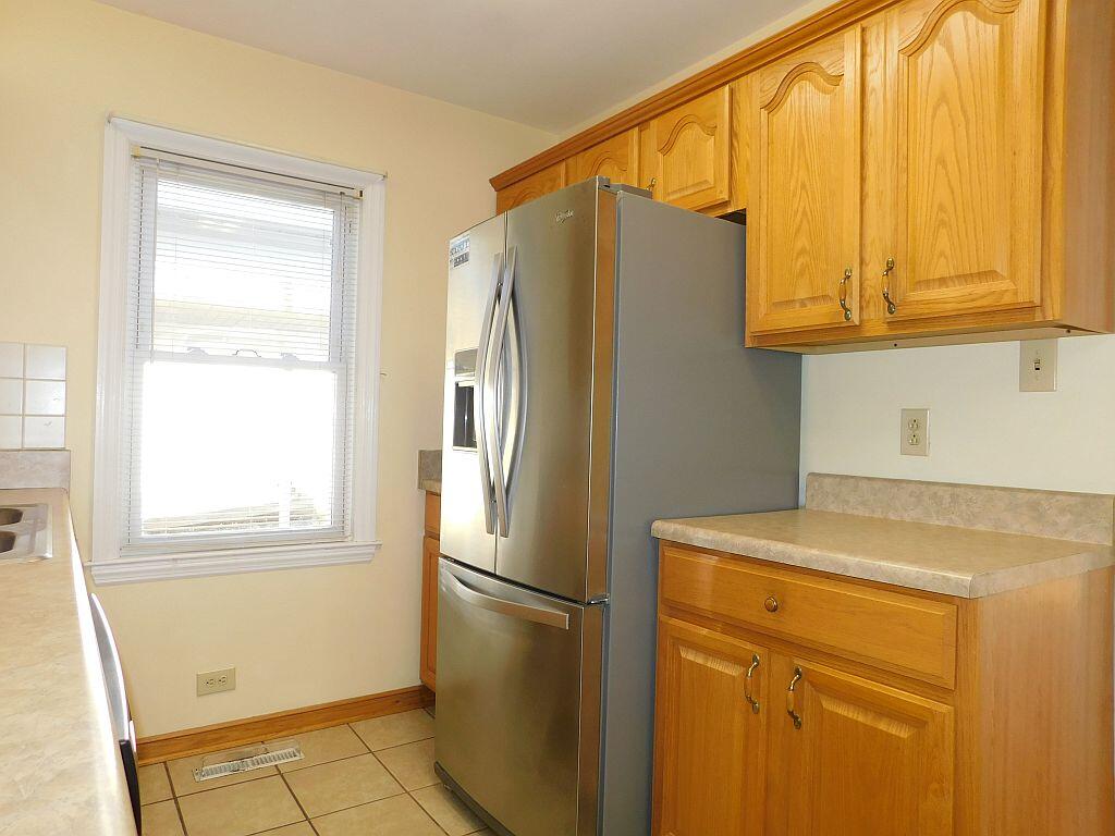 1831 Fareham Road Southwest Roanoke, VA 24015 - Photo 6 of 31 Kitchen