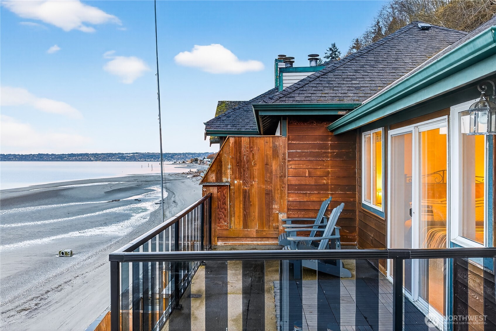 5972 Hastings Road Clinton, WA 98236 - Photo 4 of 40 a view of outdoor space and balcony