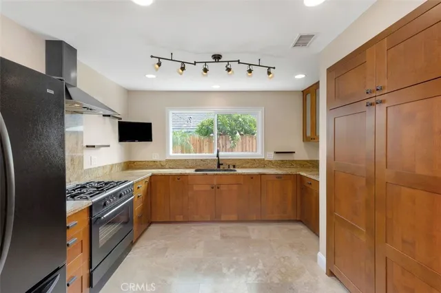 $5,800 | 3124 Monroe Way, Costa Mesa, CA 92626