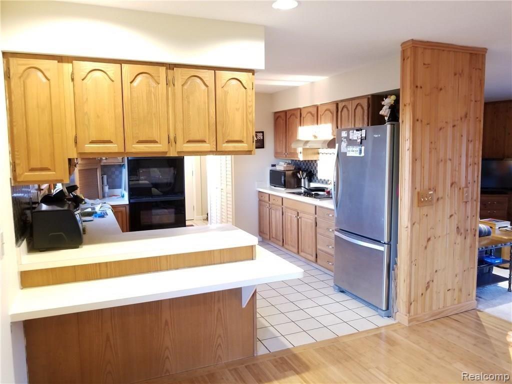 3295 North Burkhart Road Howell, MI 48855 - Photo 13 of 35 20180322_193307.jpg
