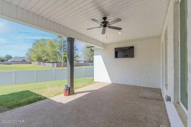 $379,900 | 2 Emerald Breeze Drive, Jackson, TN 38305