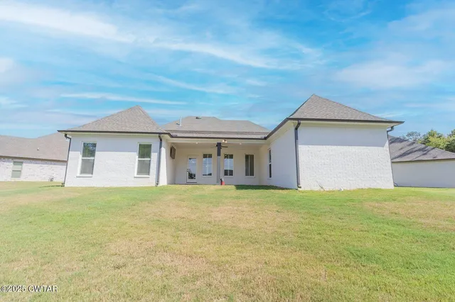 $379,900 | 2 Emerald Breeze Drive, Jackson, TN 38305