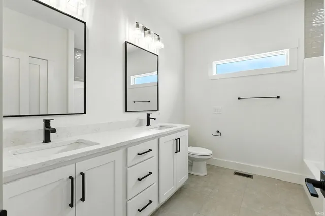 $719,900 | 1353 Cascata Trail, Huntertown, IN 46748