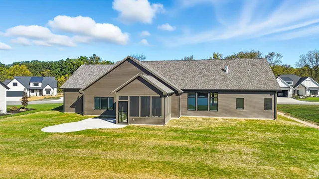 $719,900 | 1353 Cascata Trail, Huntertown, IN 46748