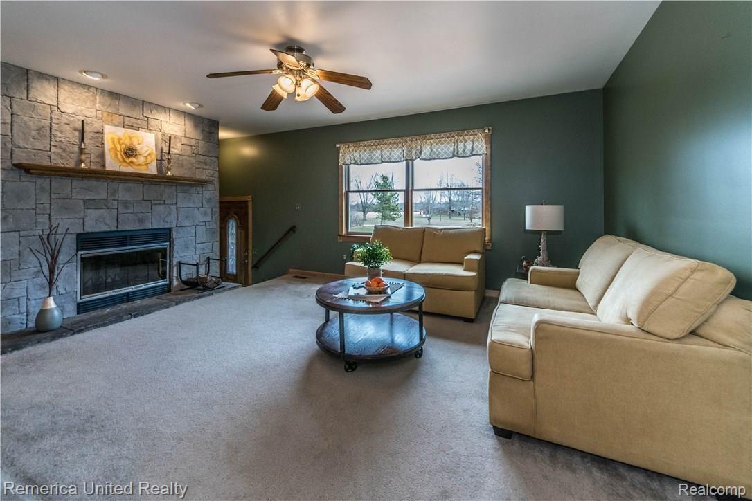 8121 Hemingway Road Howell, MI 48855 - Photo 4 of 53 _dsc0723.jpg