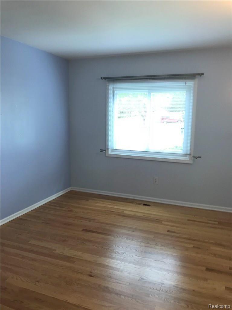 1802 Jason Circle Rochester, MI 48306 - Photo 17 of 37 IMG-2525.JPG