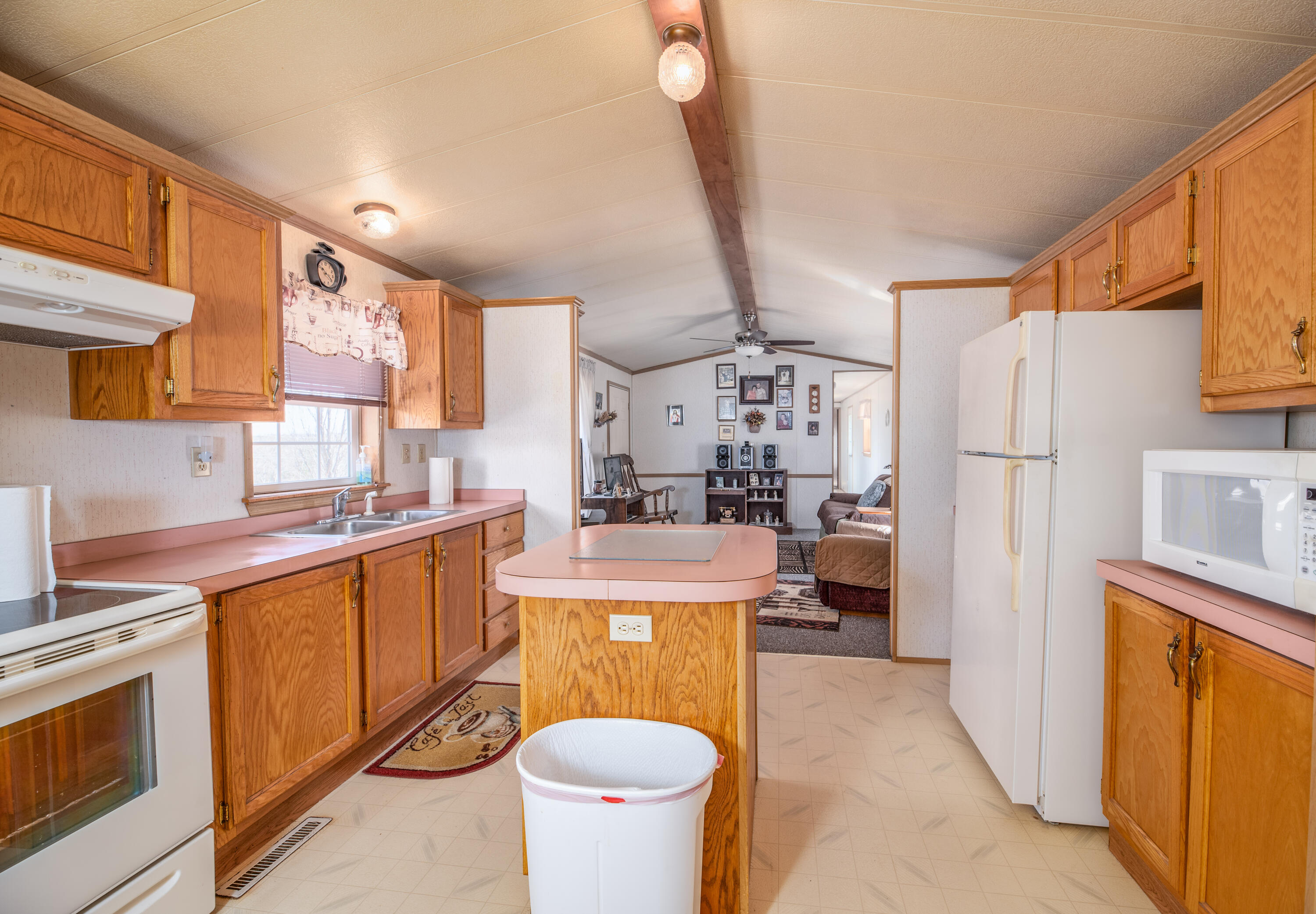 138 River Common Road Sabattus, ME 04280 - Photo 9 of 31 Interior3