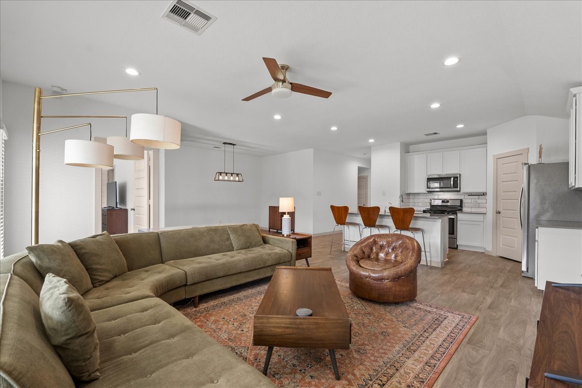 8207 Sugar Cane Lane Rosharon, TX 77583 - Photo 16 of 23 Gallery Image 16
