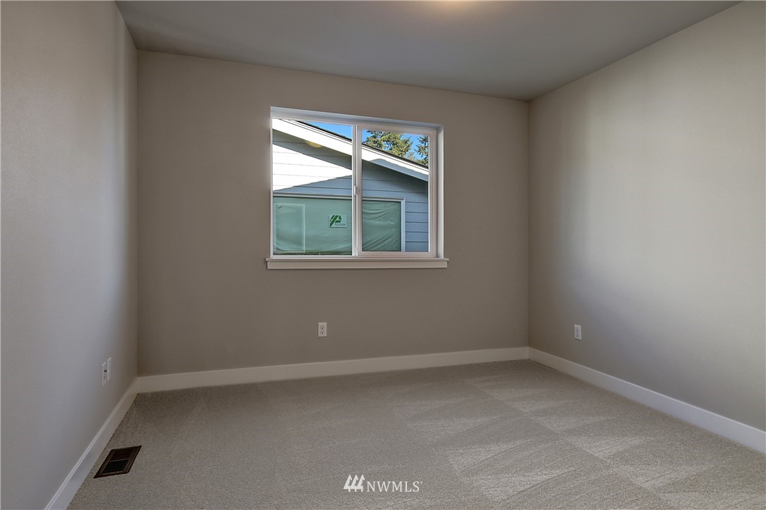 2635 236th Street Southeast Bothell, WA 98021 - Photo 16 of 21