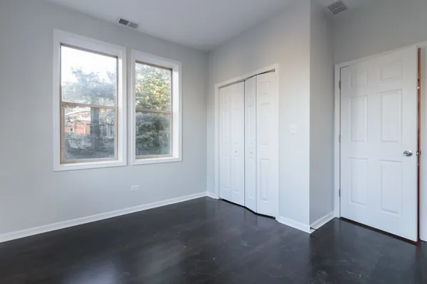 $2,750 | 5134 North Oakley Avenue, Unit 2F, Chicago, IL 60625