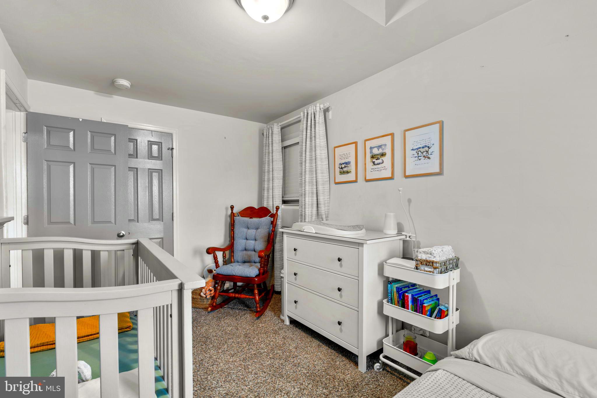 1126 Elm Road Baltimore, MD 21227 - Photo 18 of 30 Great for big guests or small ones