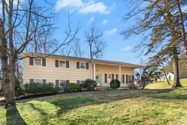 $749,900 | 355 Ackerman Avenue, Mountainside, NJ 07092