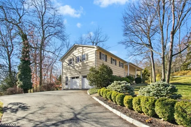 $749,900 | 355 Ackerman Avenue, Mountainside, NJ 07092