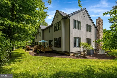 $1,995,000 | 904 Falls Bridge Lane, Great Falls, VA 22066