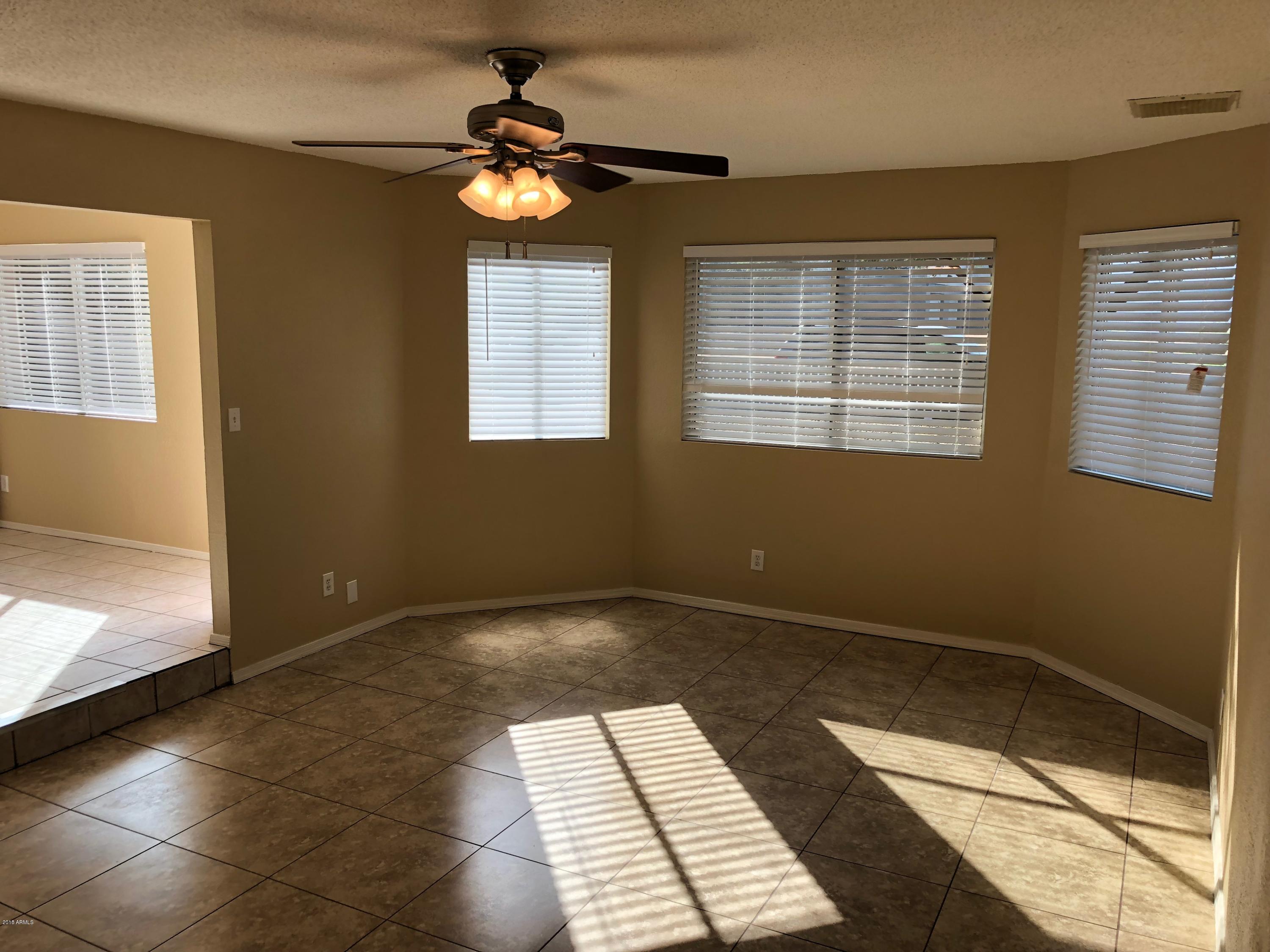 2338 West Cholla Street Phoenix, AZ 85029 - Photo 2 of 23 Large Bay Window
