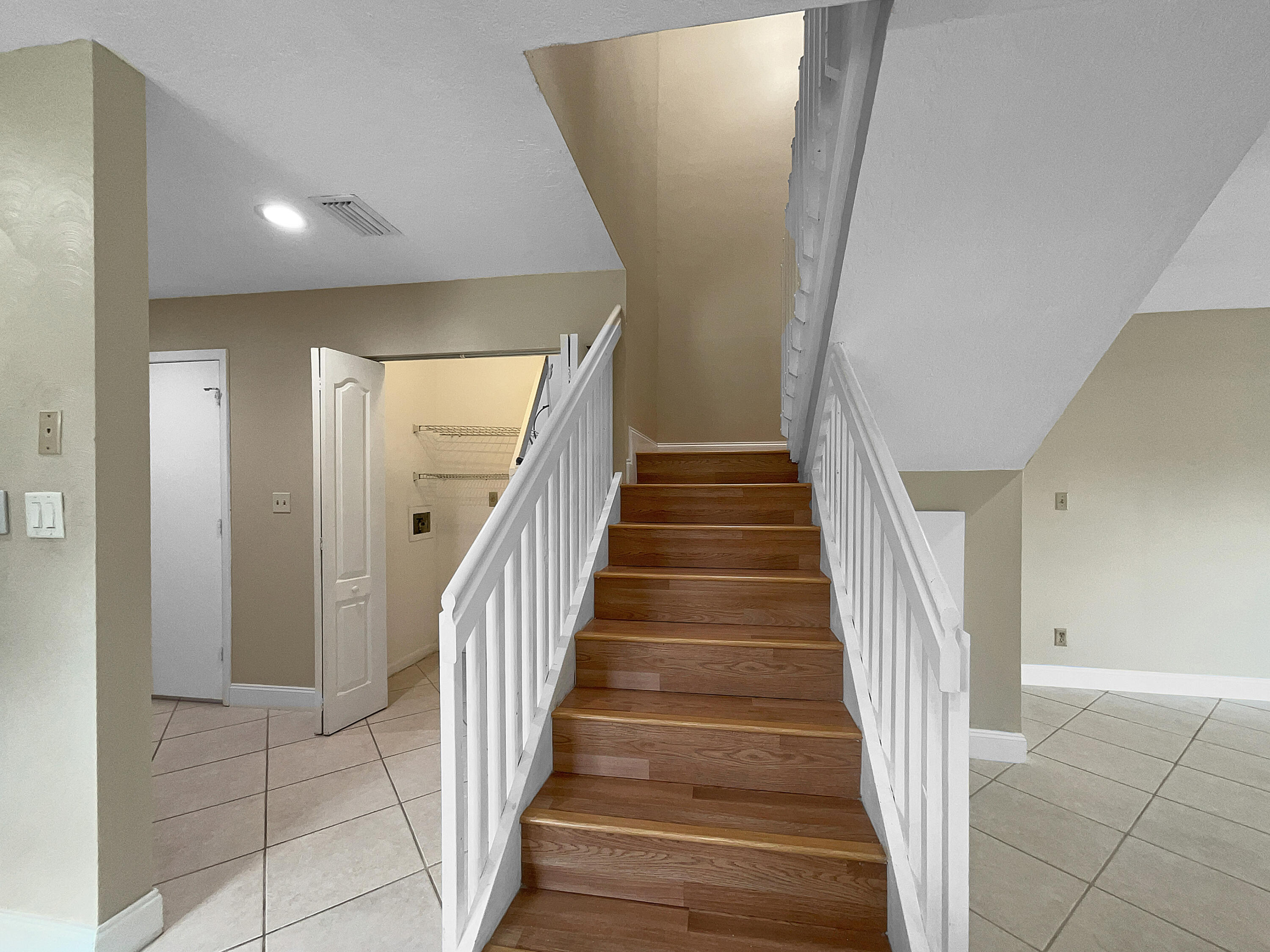 8939 Southwest 21st Court, Unit F Boca Raton, FL 33433 - Photo 16 of 27 listing_15