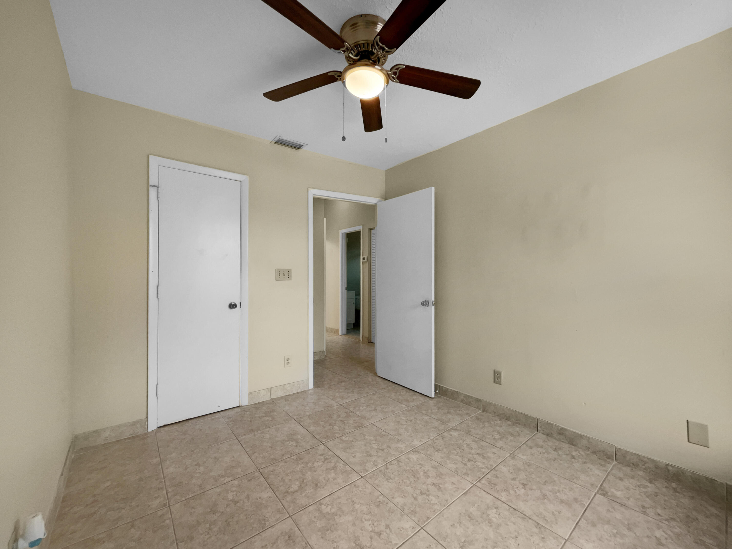 8939 Southwest 21st Court, Unit F Boca Raton, FL 33433 - Photo 25 of 27 listing_24