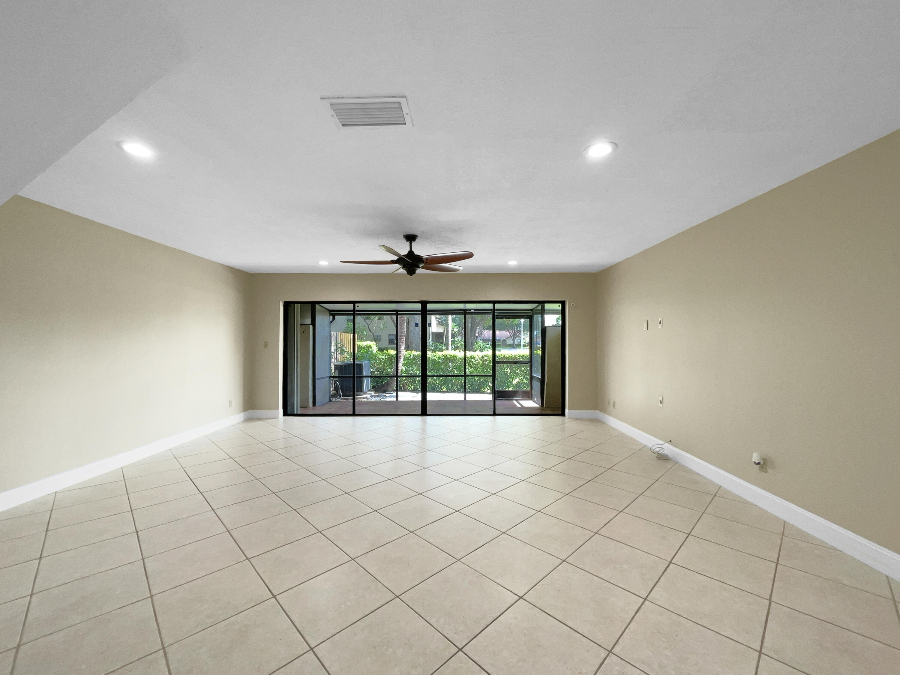 8939 Southwest 21st Court, Unit F Boca Raton, FL 33433 - Photo 4 of 27 listing_3