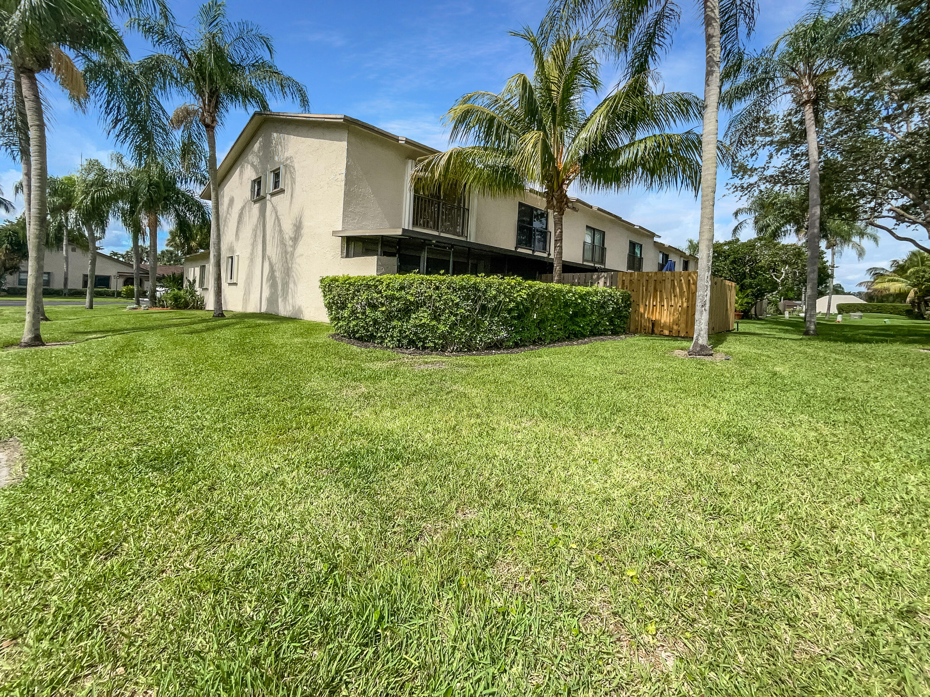 8939 Southwest 21st Court, Unit F Boca Raton, FL 33433 - Photo 8 of 27 listing_7