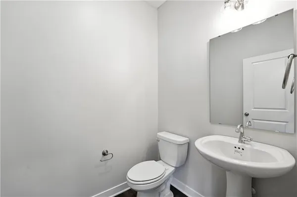 $545,950 | 1929 Southwest Hightown Drive, Lee's Summit, MO 64082