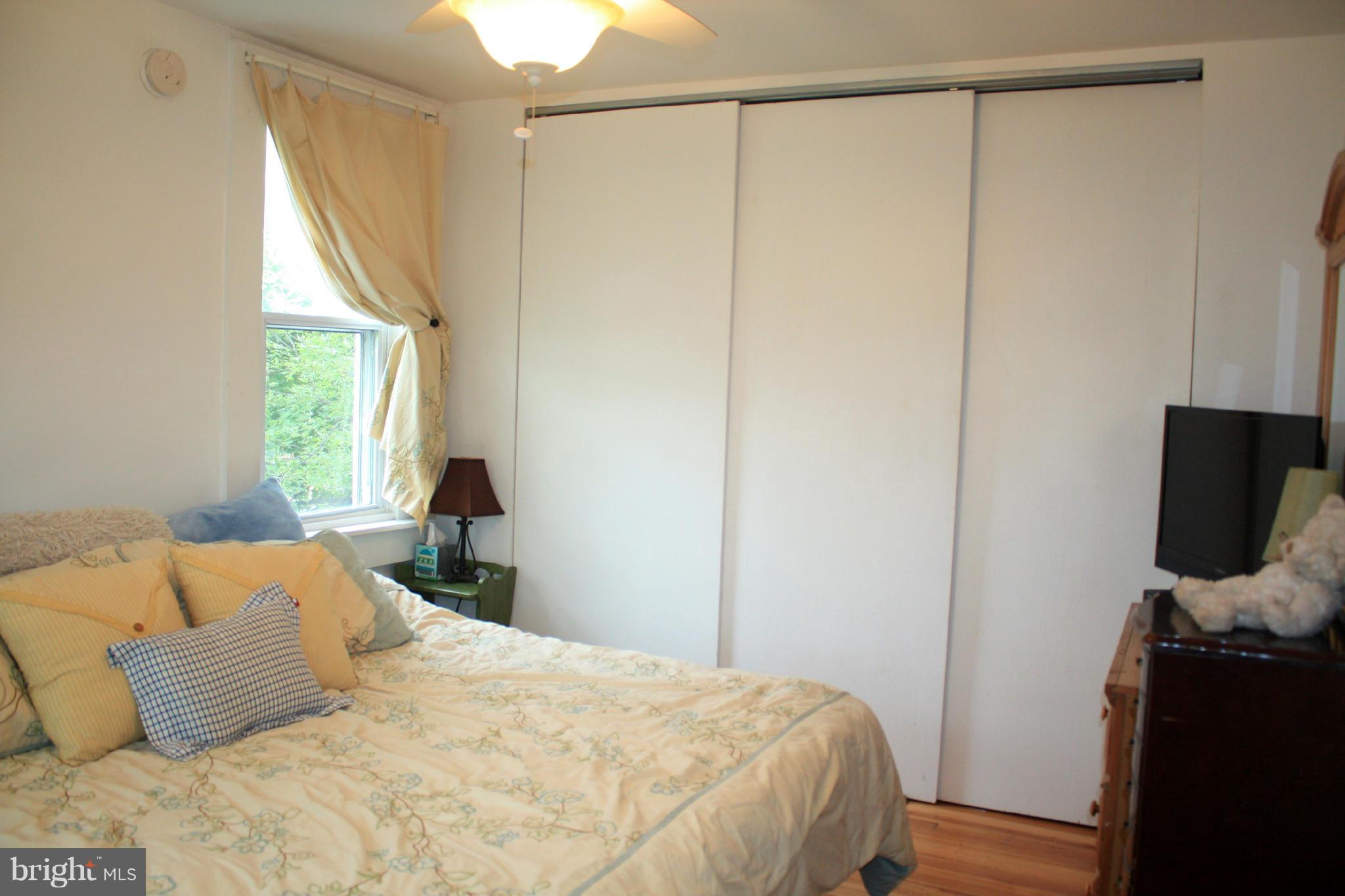4600 Ridgeway Avenue Baltimore, MD 21206 - Photo 19 of 29 Bedroom (Master)