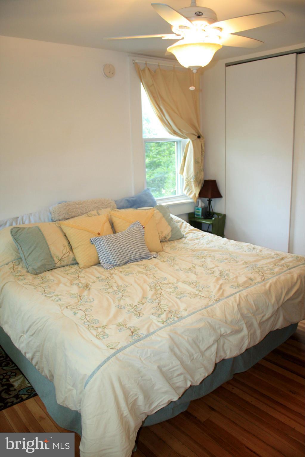 4600 Ridgeway Avenue Baltimore, MD 21206 - Photo 20 of 29 Bedroom (Master)