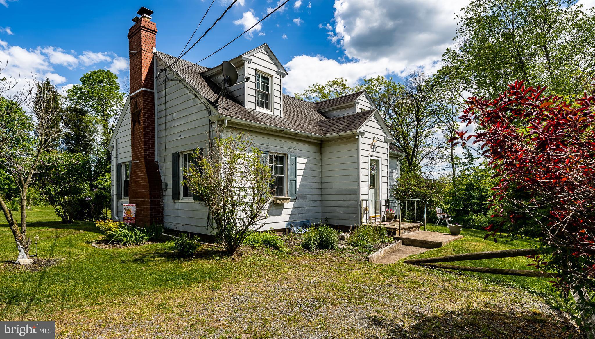 411 Fairview Chapel Road Birdsboro, PA 19508 - Photo 2 of 39 Gallery Image 2