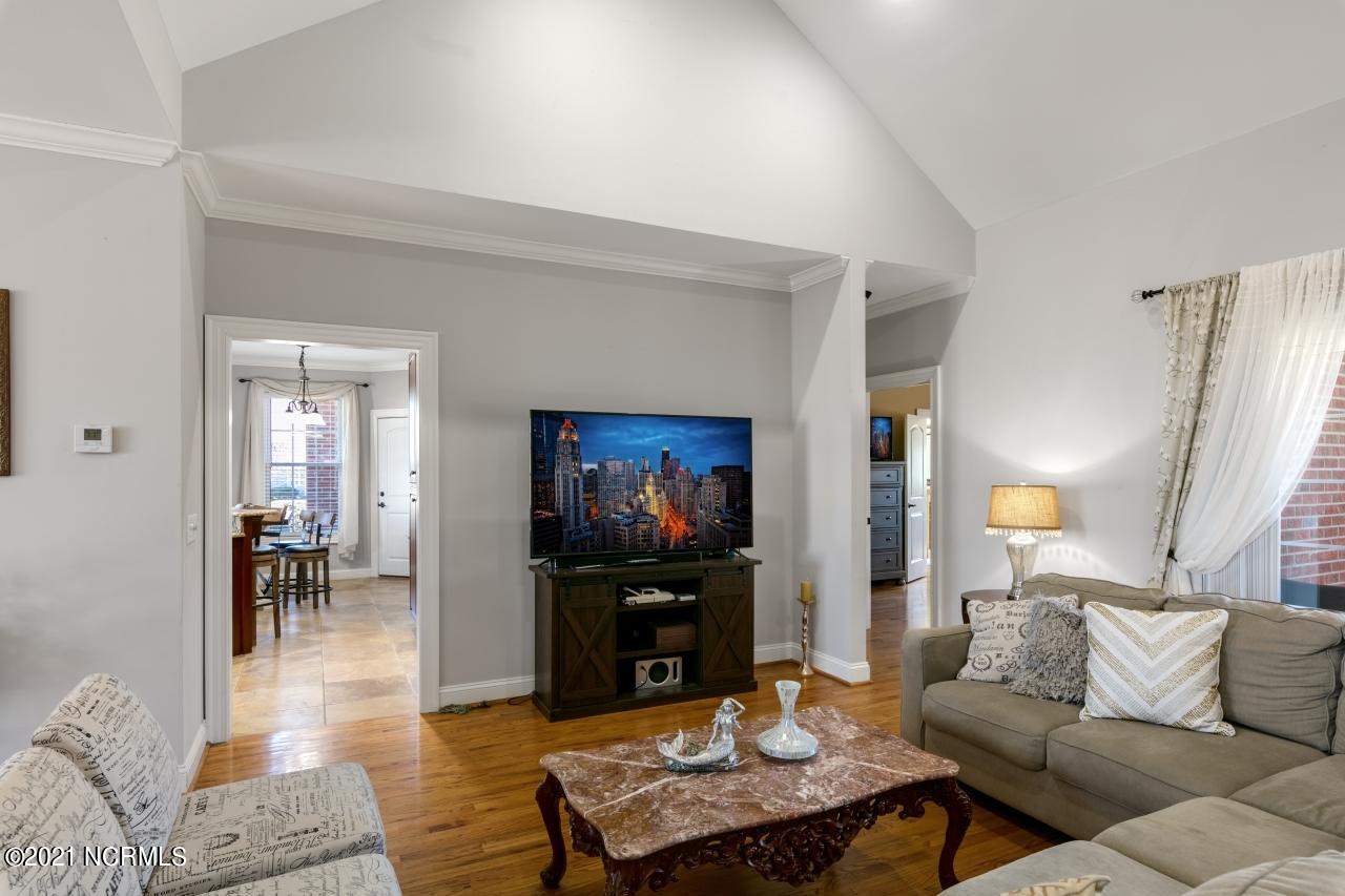 1837 Sheldon Road Bailey, NC 27807 - Photo 6 of 40 Great Room 2