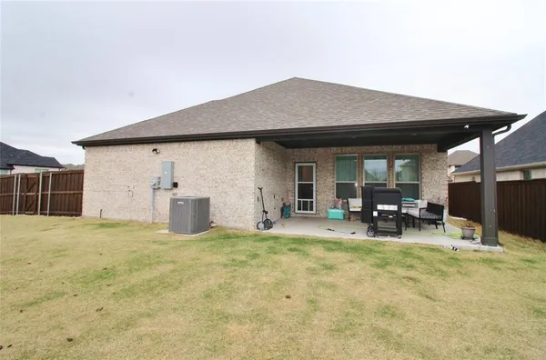 $2,950 | 218 Mockingbird Drive, Waxahachie, TX 75165