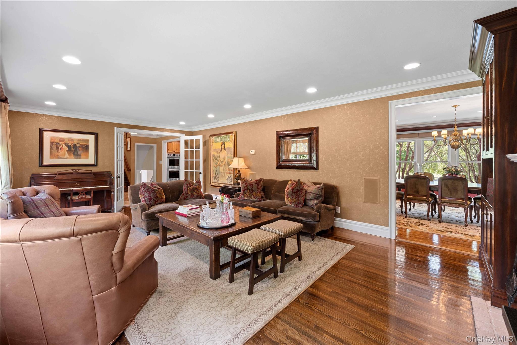 11 Hickory Road Woodmere, NY 11598 - Photo 6 of 50 FORMAL LIVING ROOM