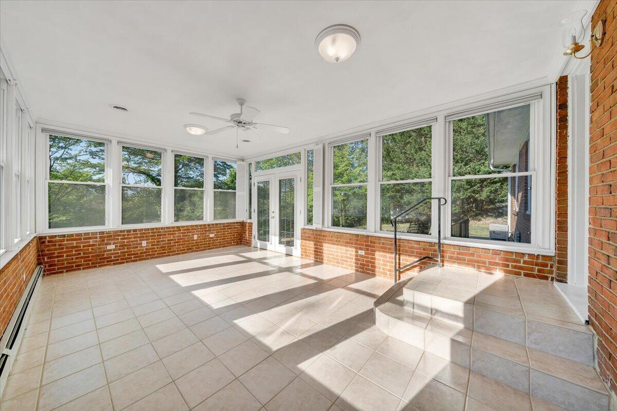 2421 Mt Vernon Road Southwest Roanoke, VA 24015 - Photo 36 of 55 20-MIB08121