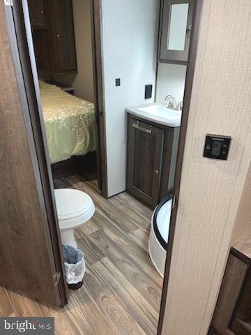 669 Route 9 Rte Cape, Unit 439 Cape May, NJ 08204 - Photo 8 of 18 a bathroom with a sink and a mirror