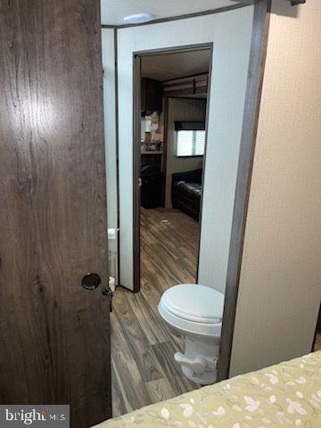 669 Route 9 Rte Cape, Unit 439 Cape May, NJ 08204 - Photo 9 of 18 a bathroom with a sink and toilet