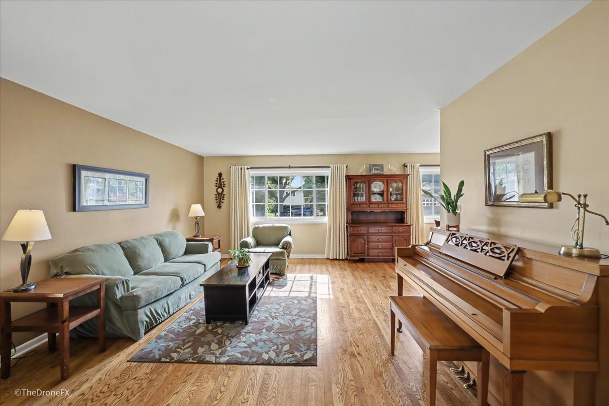 767 North Willow Road Elmhurst, IL 60126 - Photo 6 of 36