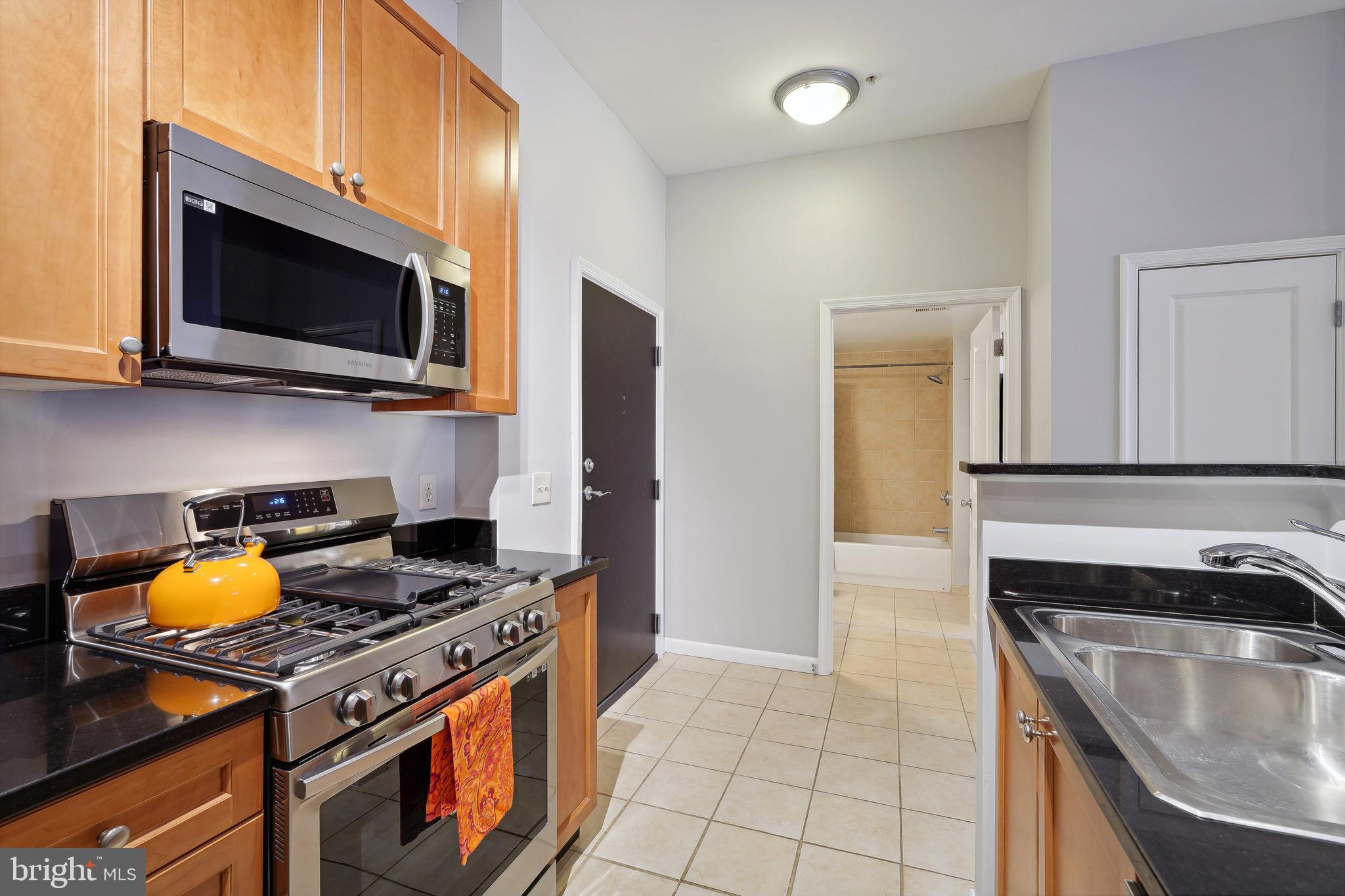 851 North Glebe Road, Unit 108 Arlington, VA 22203 - Photo 13 of 30 Kitchen