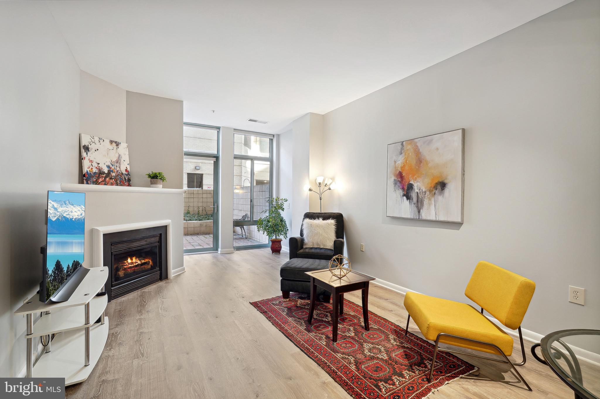 851 North Glebe Road, Unit 108 Arlington, VA 22203 - Photo 14 of 30 Living Room