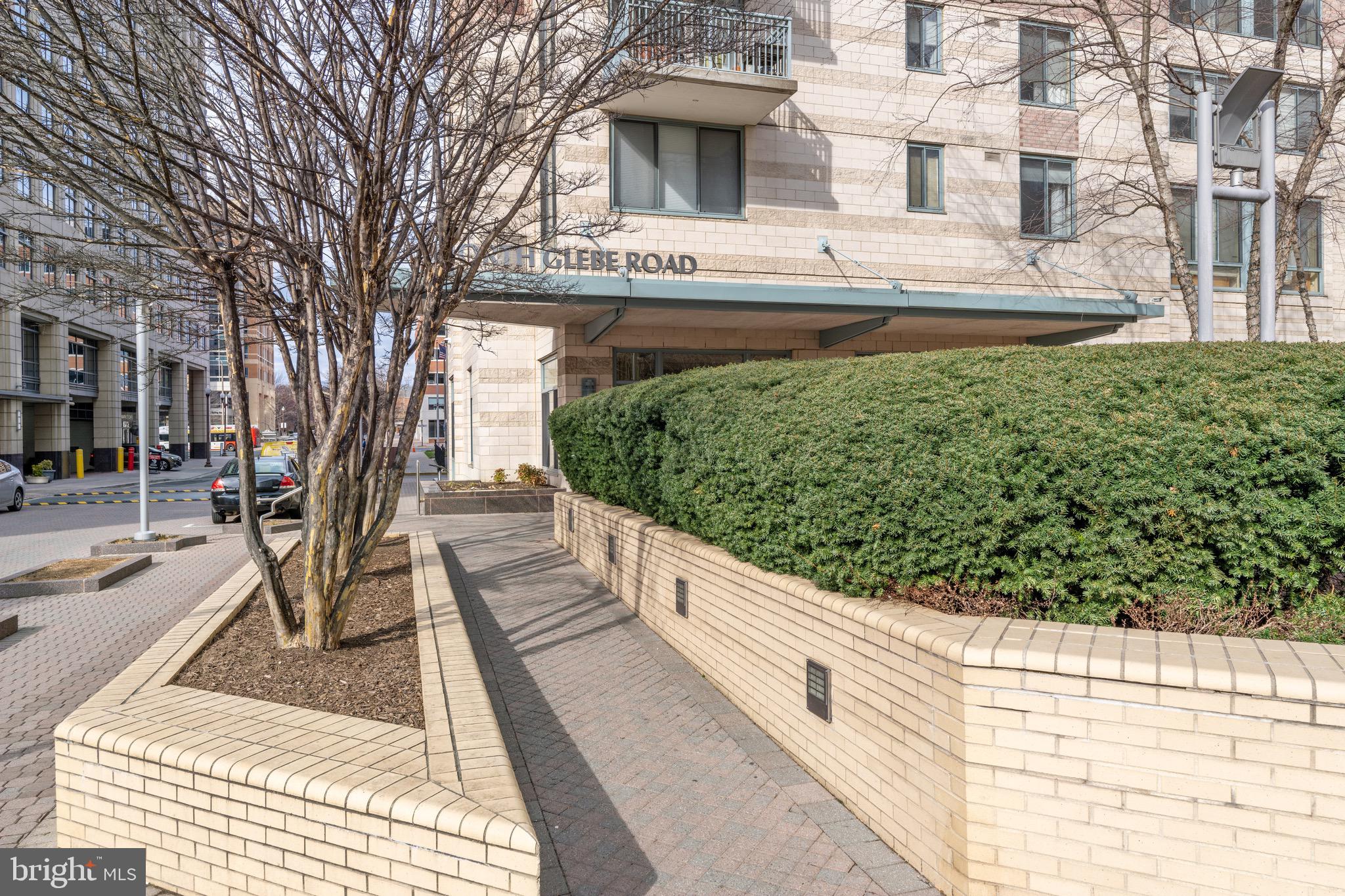 851 North Glebe Road, Unit 108 Arlington, VA 22203 - Photo 2 of 30 The Continental