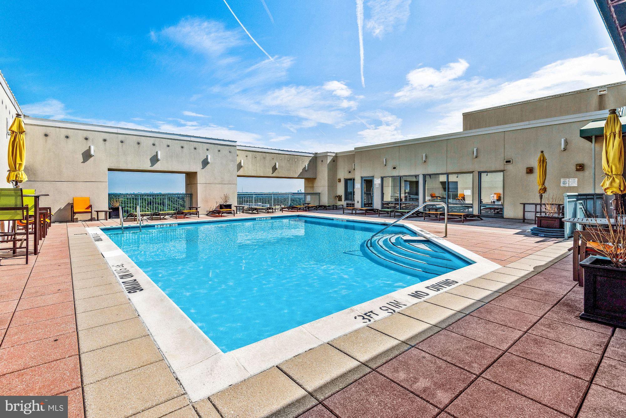 851 North Glebe Road, Unit 108 Arlington, VA 22203 - Photo 30 of 30 Roof Top Pool