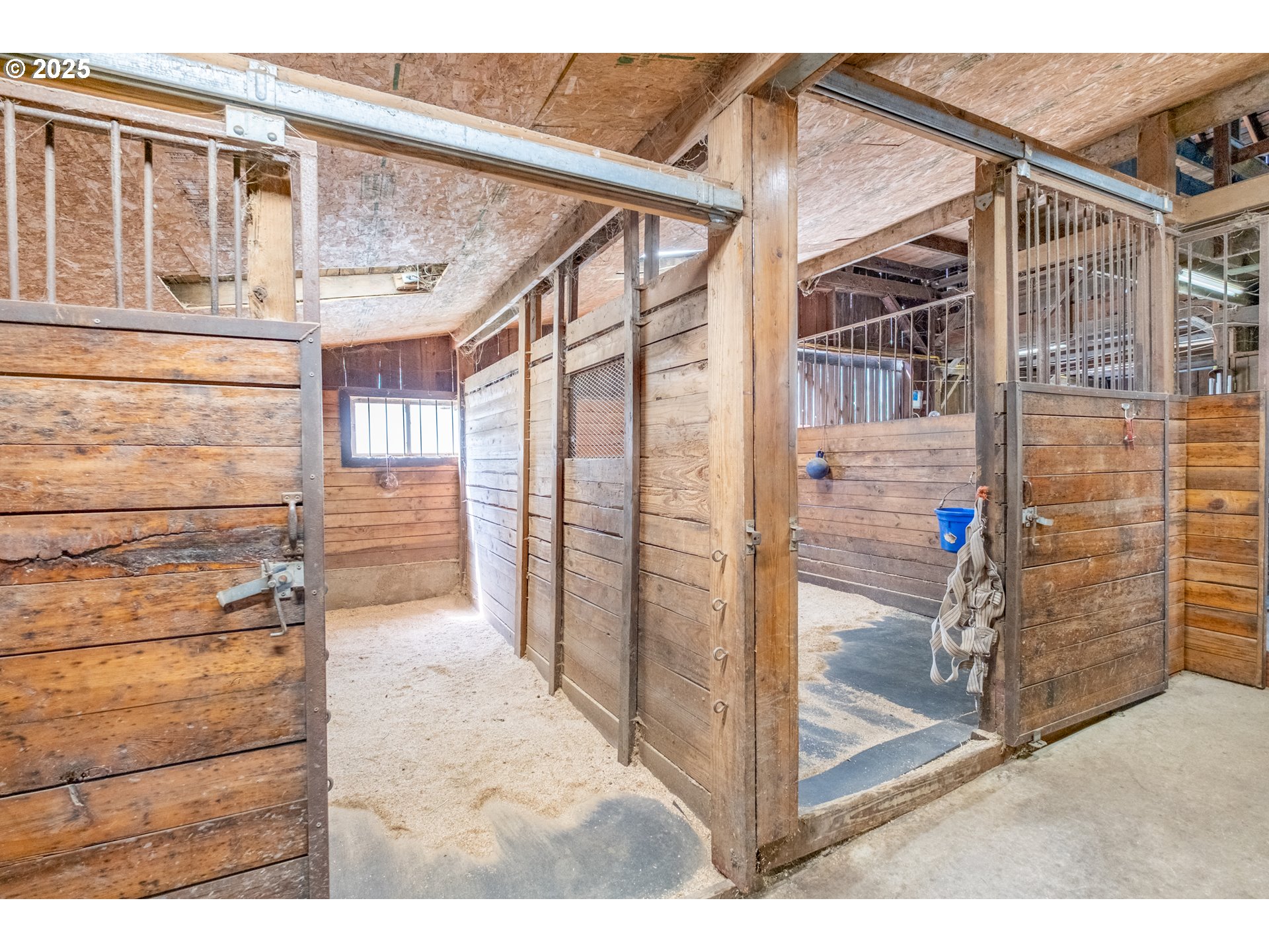 58348 Ross Road Warren, OR 97053 - Photo 22 of 27 a view of a entryway