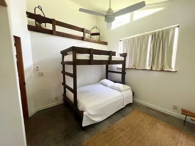 $899,000 | 94-6795 Mamalahoa Highway, Naalehu, HI 96772