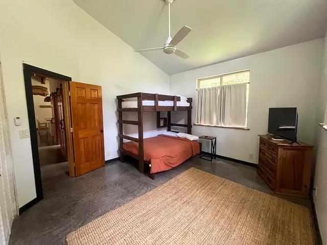 $899,000 | 94-6795 Mamalahoa Highway, Naalehu, HI 96772